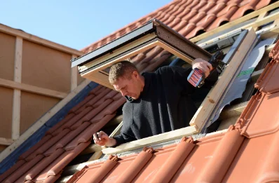 Pose de fenêtres de toit Velux aux Gours